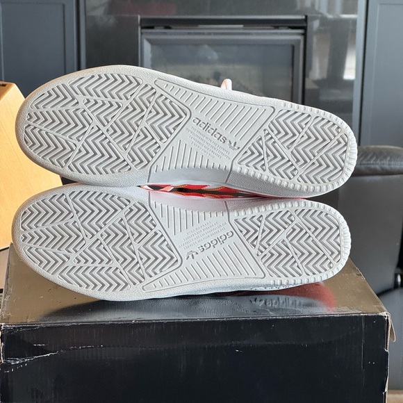 Adidas Tyshawn Low - Picture 5 of 6